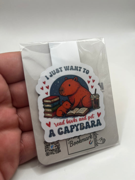 Magnetic Bookmark - Capybara reading book