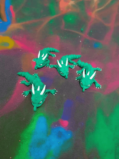 Articulated Spiky Dragon Keychain / Keyring - Innov8Print3D